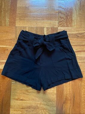 Apt. 9 Black shorts-Size 4